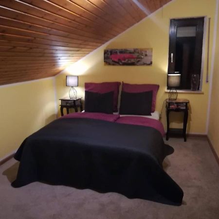 Apartmán Casa Martinez Rollesbroich Exteriér fotografie